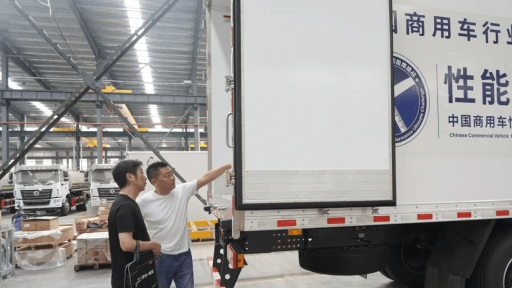 People visit Yizhuan