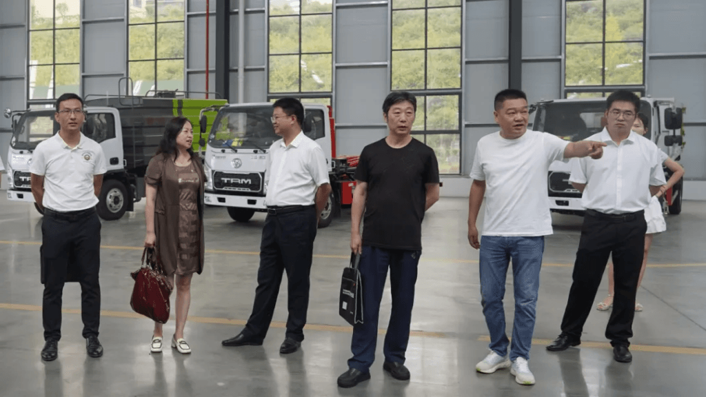 People visit Yizhuan