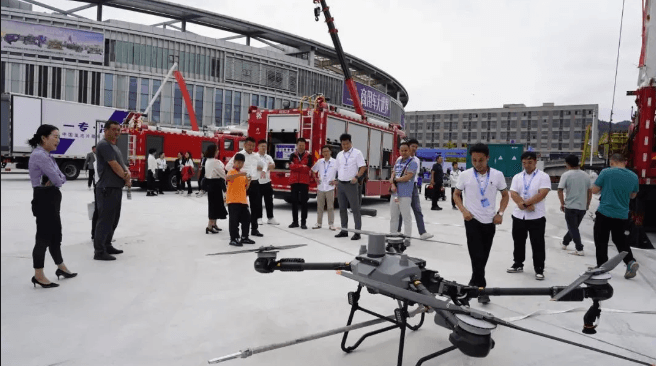 2024 China New Energy Vehicle Parts and Components Fair opens, Yizhuan Launches new products in full splendor 6 Yizhuan product show-up