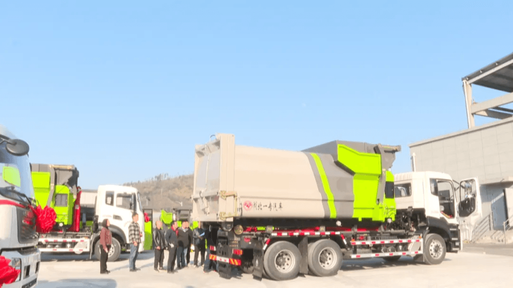 Yizhuan Municipal Series Products Delivered to Customers 3 garbage truck
