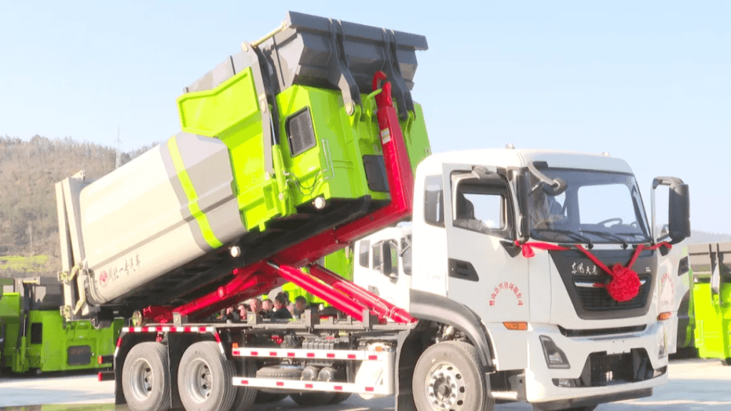 Yizhuan Municipal Series Products Delivered to Customers 4 garbage truck