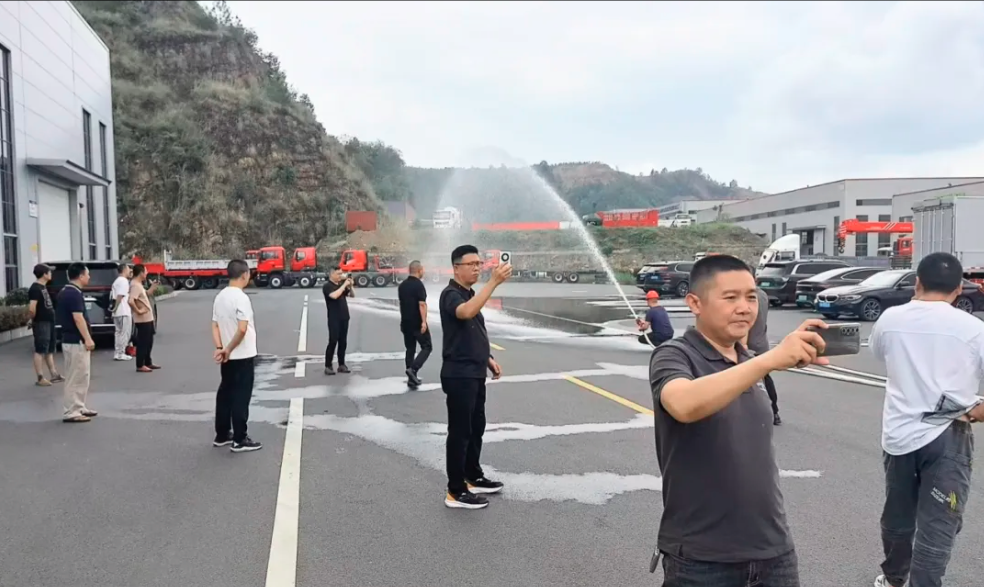 Dealer Delegation Visits Yizhuan Fire & Emergency Rescue Product Workshop 5 Yizhuan Fire & Emergency Rescue Product